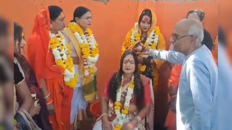 किन्नर की 'घर वापसी'! सितारा गुरु बनीं सीता, महादेवगढ़ मंदिर में अपनाया सनातन धर्म