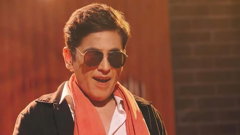 Aasif Sheikh World Record: भाबीजी घर पर है के विभूति जी के नाम है अनोखा रिकॉर्ड, आसिफ शेख की नेटवर्थ भी कर देगी हैरान