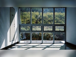 Why Homes In Amsterdam And The Rest Of The Netherlands Have No Curtains