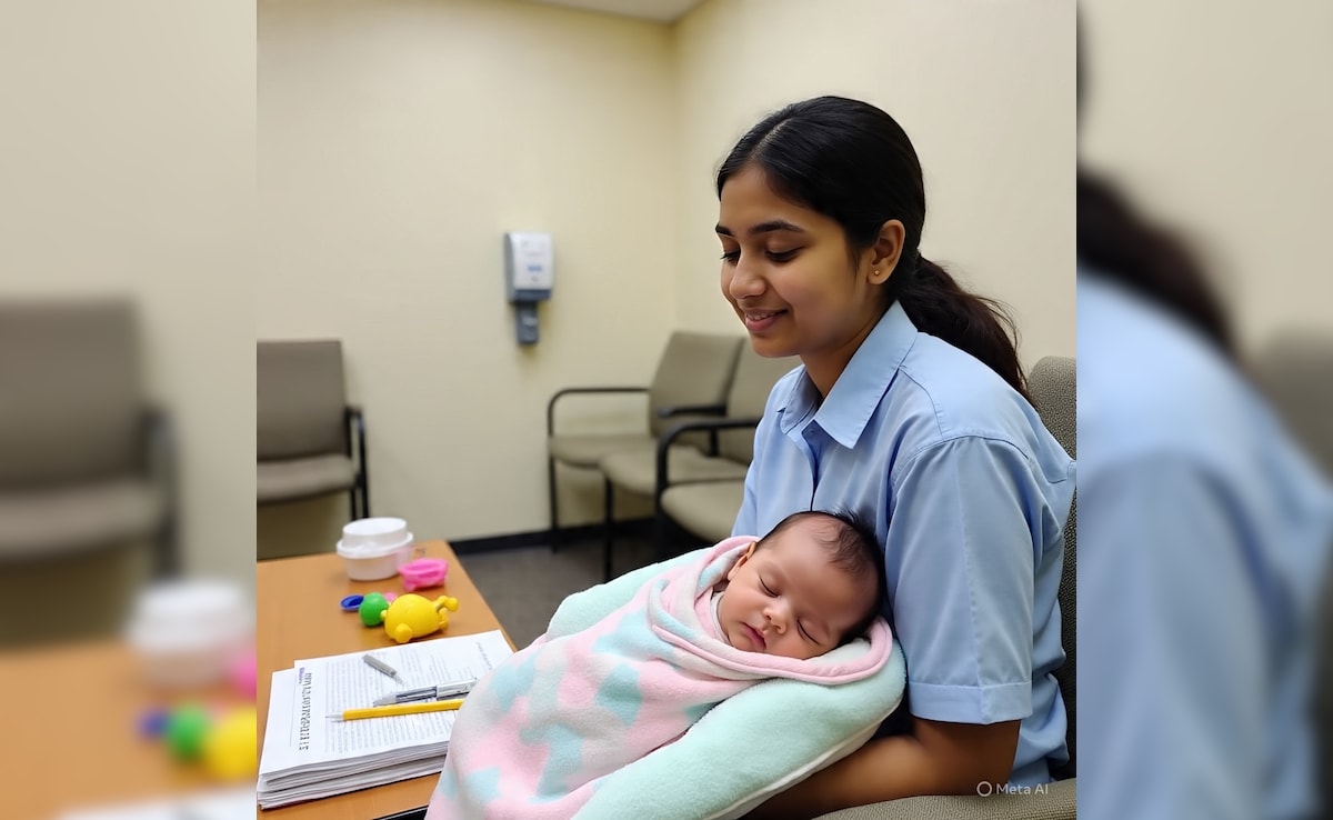 10 दिन के बच्चे को गोद में लेकर 12वीं का एग्जाम देने पहुंची छात्रा, सेंटर पर बनाया गया मदर-फ्रेंडली रूम