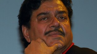 शत्रुघ्न सिन्हा की इजाजत बिना अब कोई नहीं कह सकेगा 'खामोश', एक्टर बोले- मेरे नाम से जो प्रॉफिट कमाया वो भी दो