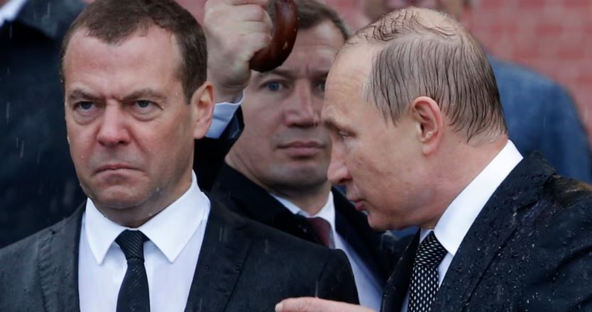 सैन्य जीत जल्द ही... रूस की राष्ट्रीय सुरक्षा परिषद के उपाध्यक्ष दिमित्री मेदवेदेव ने ट्रंप को बताया 'भावुक'