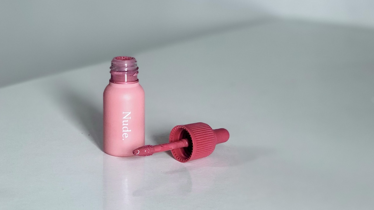 Hydrating Lip Tints for Natural Colour & Moisture Hydrating Lip Tints for Natural Colour & Moisture