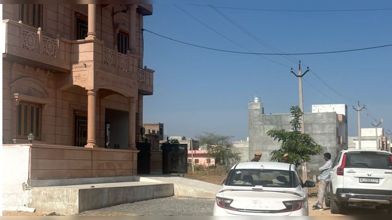 सुबह बनाए खाने में तो नहीं साध्वी की मौत का छिपा राज, अब कुक को लेकर आश्रम पहुंचे कम&zwj;िश्&zwj;नर