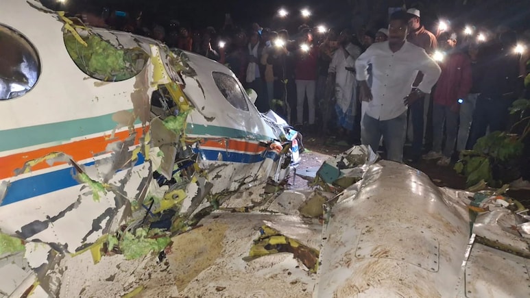 Air Ambulance Crash: रांचीवरून दिल्लीला जाणाऱ्या एअर अँब्युलन्सचा भीषण अपघात;  7 जणांचा मृत्यू