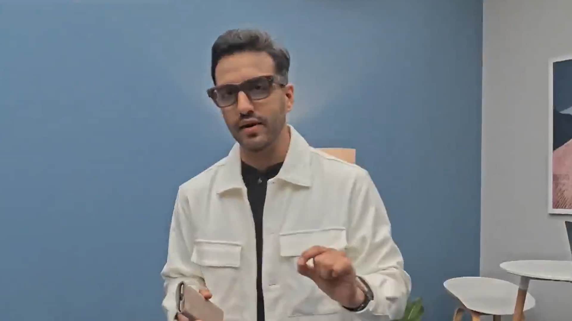 Ray-Ban Meta in Action: Navigation, WhatsApp & AI - All on My Glasses