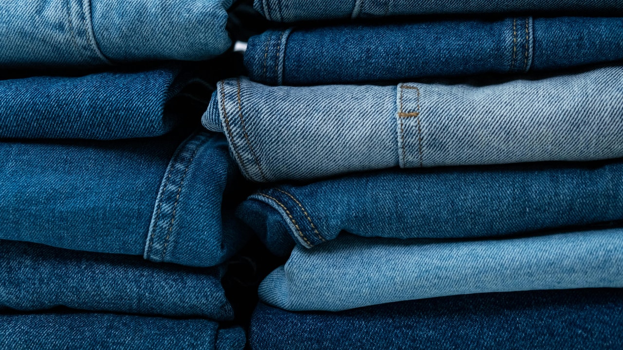Why Stretch Jeans Start Sagging And The Smart Tricks That Help You Avoid It
