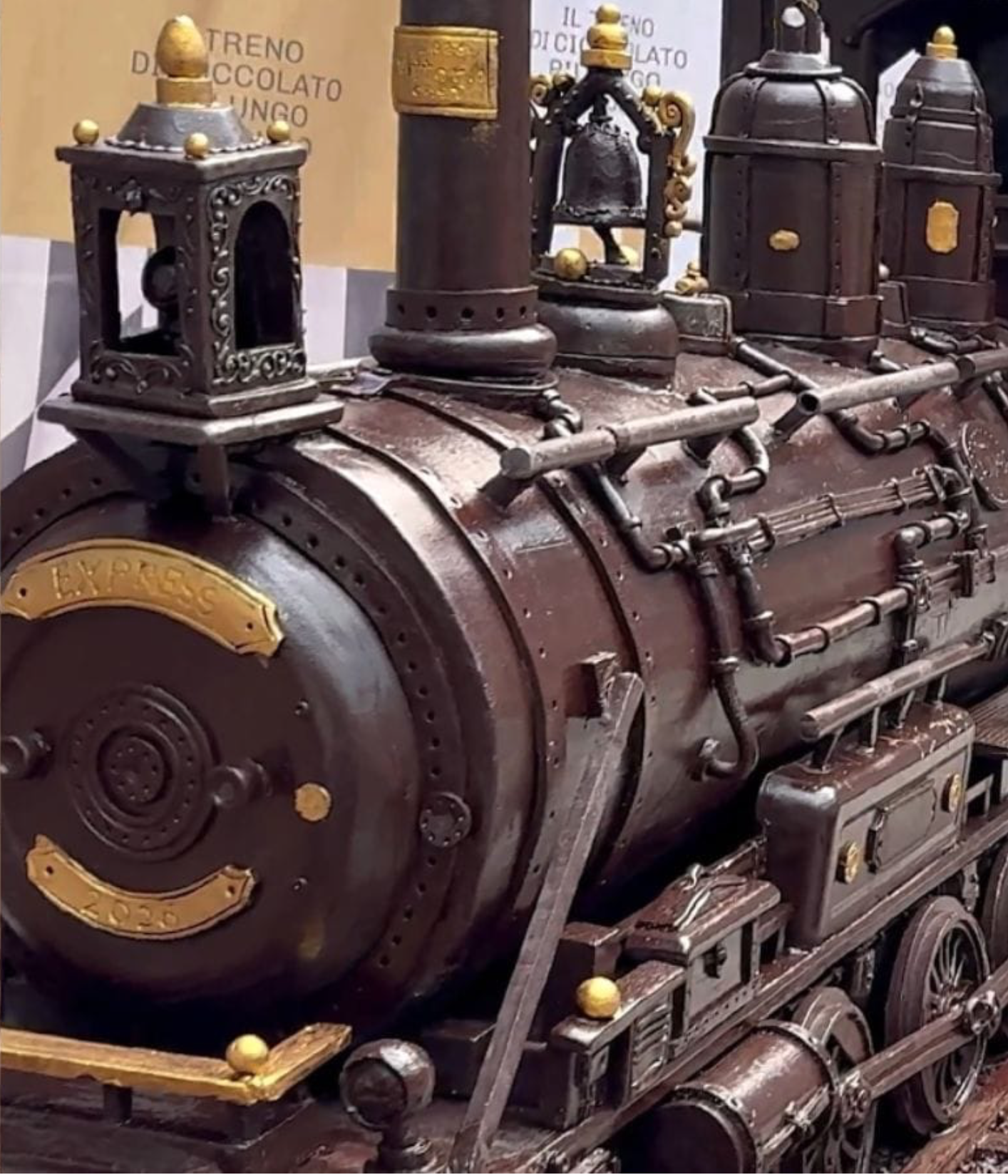 181 Ft Chocolate Train, Longer Than A Swimming Pool, Breaks A World Record
