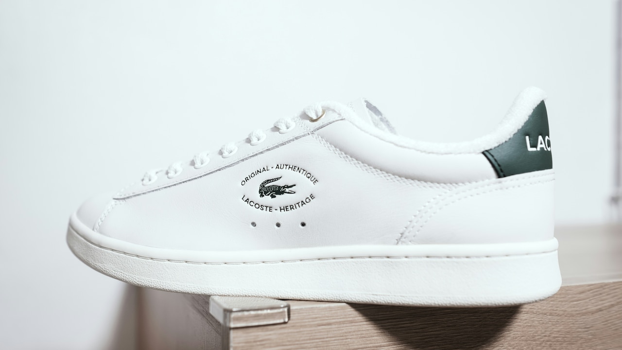 How To Clean White Sneakers Daily Without Cracking: Best Shoe Cleaning Tips And Methods