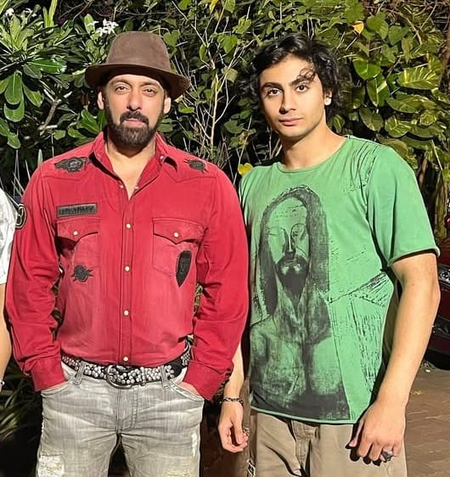 सलमान खान के राह पर भतीजे अरहान खान, बोले- 'वैलेंटाइन डे से मेरा क्या लेना देना', मम्मी मलाइका अरोड़ा ने दिया रिएक्शन