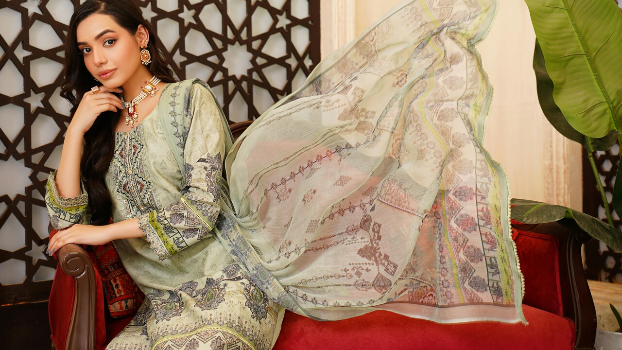 How To Wear Bandhani Prints In 7 Modern Ways Without Looking Like A Costume