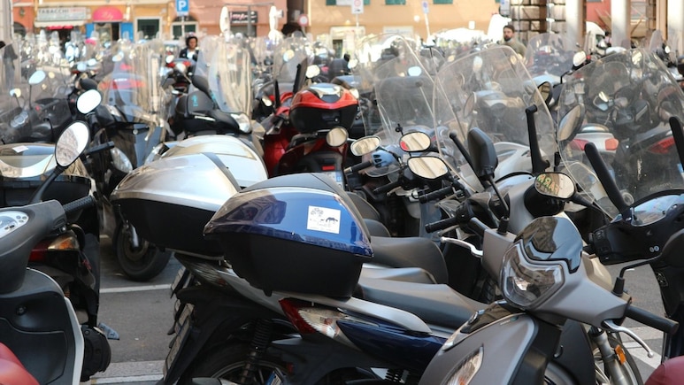 Uttar Pradesh Is India's Biggest Two-Wheeler Market In Q3 FY25-26