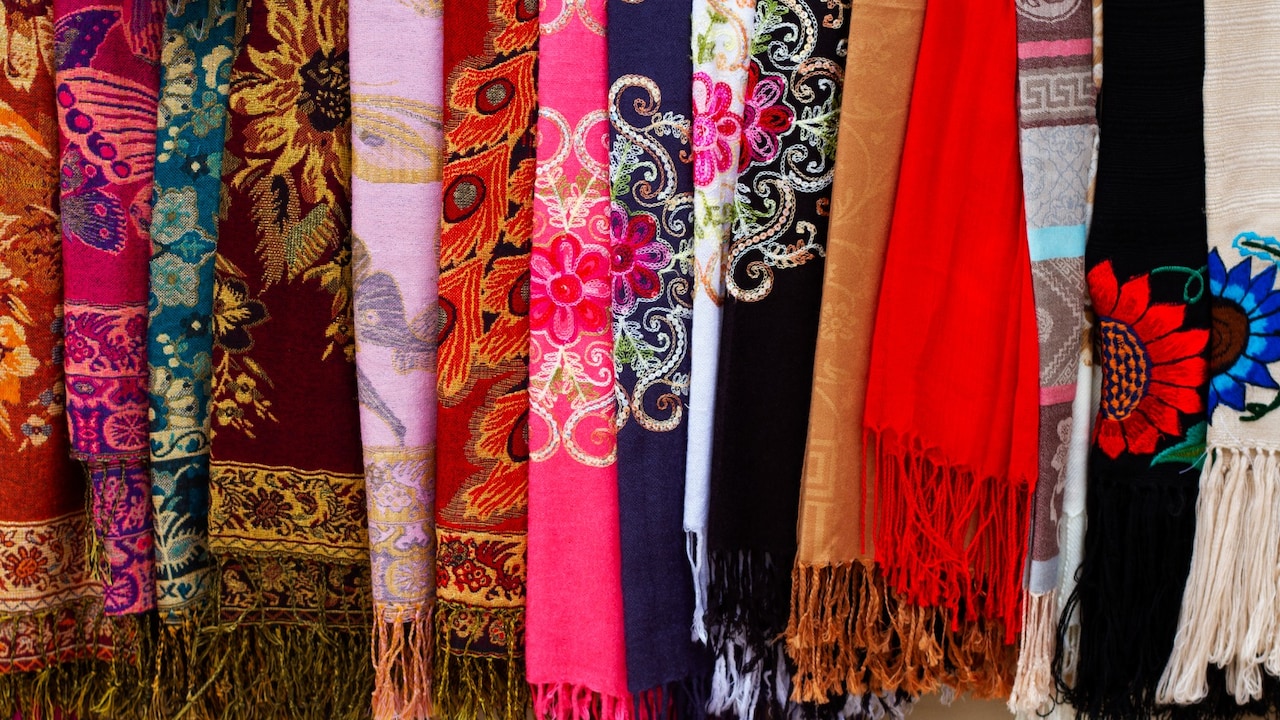 Why Shawls Slip and How to Choose the Right Drapes That Stay Secure