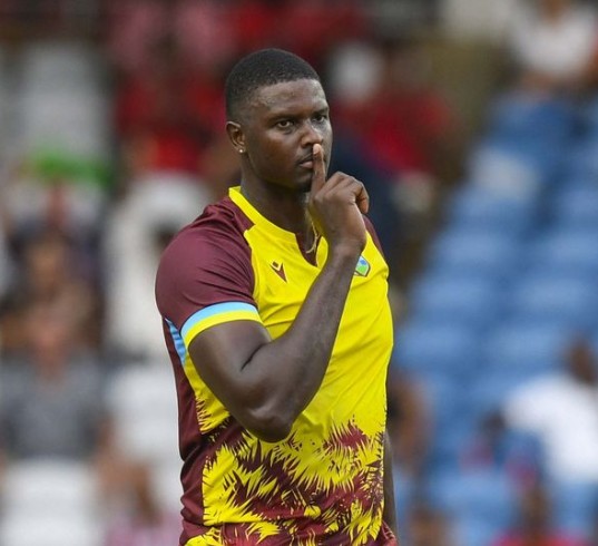 जेसन होल्डर ने बदल दिया वेस्टइंडीज क्रिकेट का इतिहास, यह कारनामा करने वाले बने पहले गेंदबाज