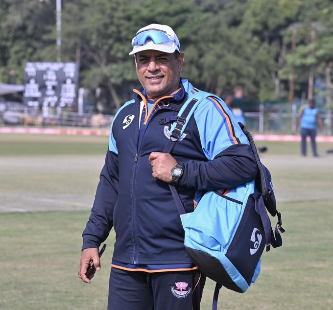 कोच अजय शर्मा: रणजी में 'शतकों का शहंशाह', खिलाड़ियों ने कहा 'तानाशाह', अब टीम पहली बार बनी चैंपियन