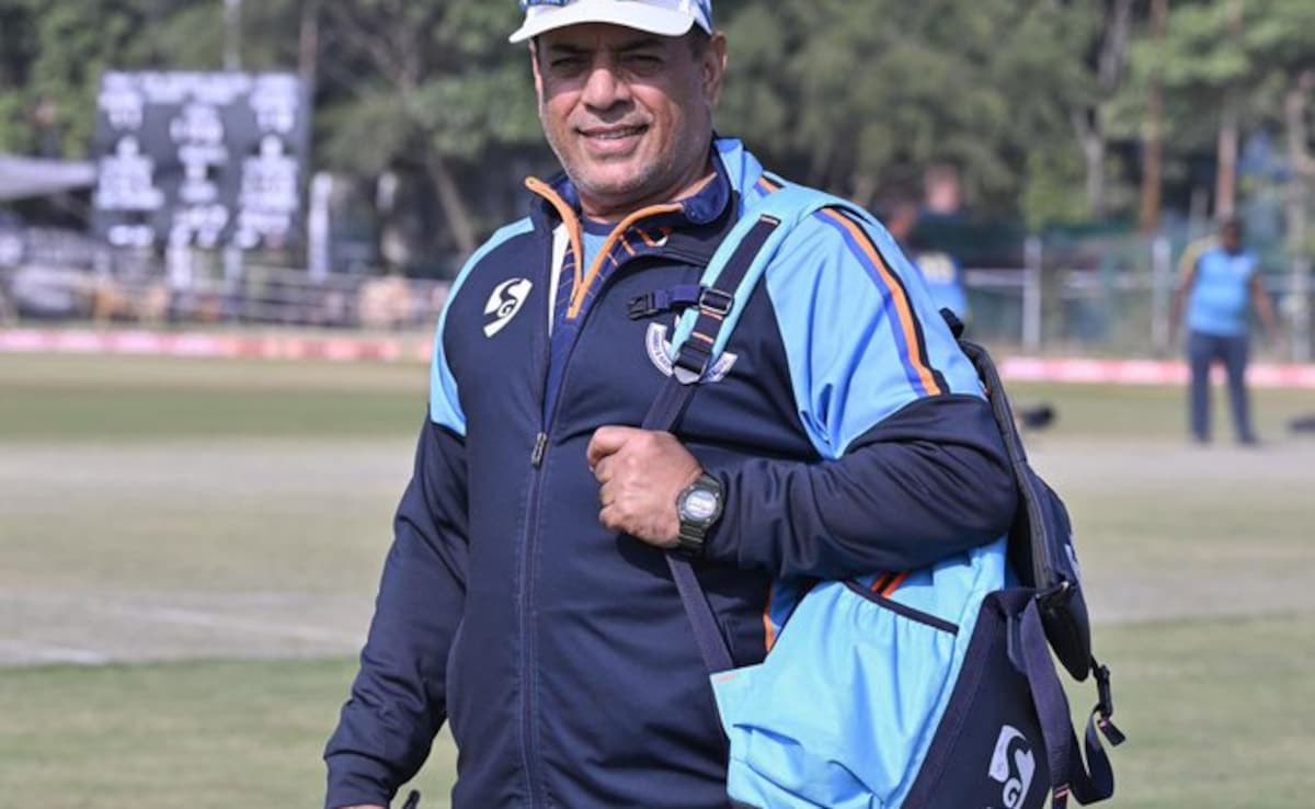 कोच अजय शर्मा: रणजी में शतकों का शहंशाह, खिलाड़ियों ने कहा हिटलर, अब टीम पहली बार बनी चैंपियन