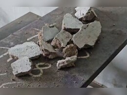 12वीं की परीक्षा के दौरान बड़ा हादसा! छात्र पर गिरा दीवार का प्लास्टर; सिर, कंधे और उंगलियों पर चोट