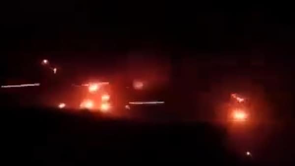 अफगानिस्तान ने पाकिस्तान पर किया हमला, भीषण जंग जारी, दोनों देशों ने किए बड़े दावे