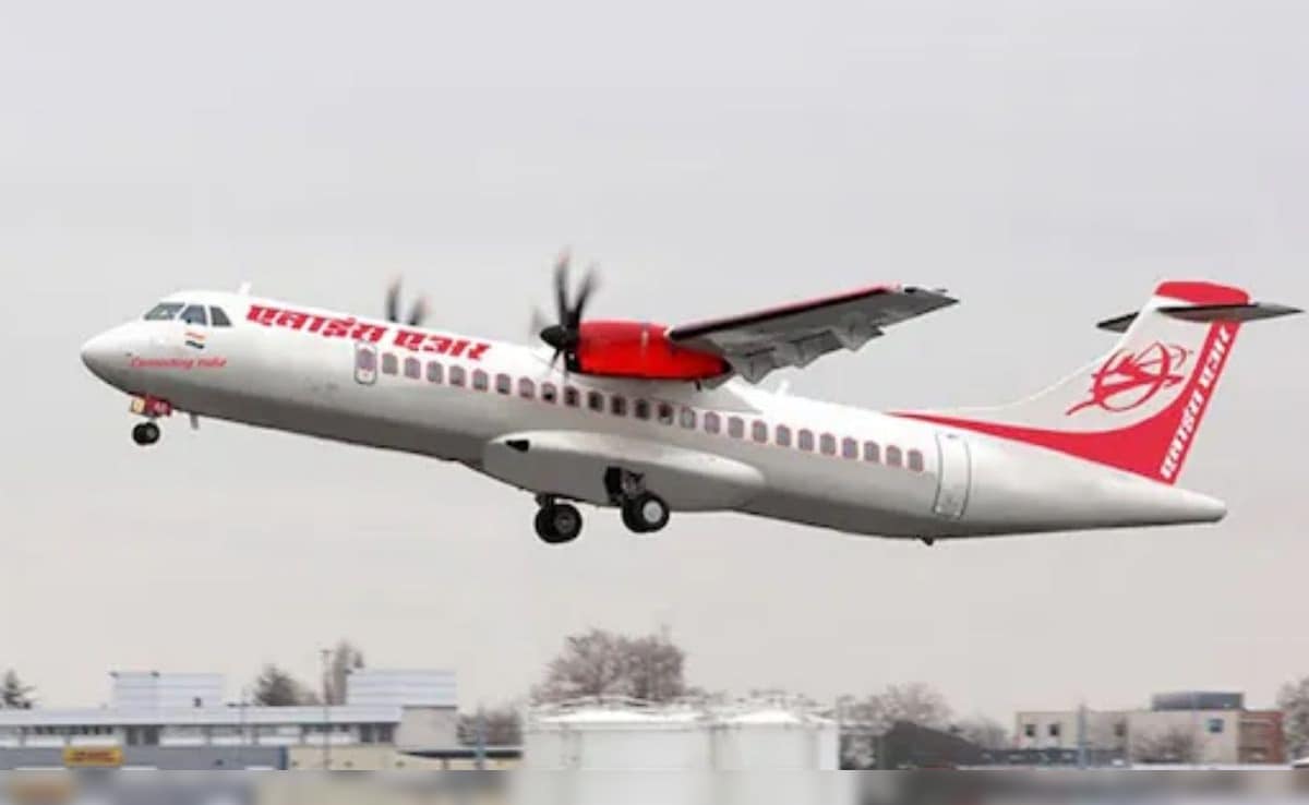 Flight Booking Tips: हमेशा क्यों घटती-बढ़ती रहती हैं फ्लाइट टिकट की कीमत, सस्ते में बुकिंग करने का ये है सबसे अच्छा समय