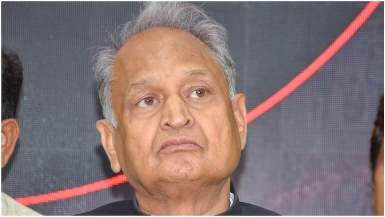 Rajasthan Politics: हार्ट अटैक से मौतें या वैक्सीन का साइड इफेक्ट? अशोक गहलोत ने उठाए सवाल, केंद्र से की वैज्ञानिक जांच की मांग