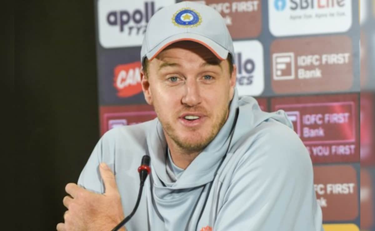 IND vs SA T20 World Cup 2026: दक्षिण अफ्रीका के खिलाफ Super-8 मुकाबले से अभिषेक शर्मा होंगे ड्राप? बॉलिंग कोच मोर्ने मोर्केल का बड़ा बयान