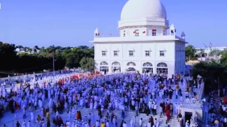 Rajasthan: मुकाम में फाल्गुनी मेला शुरू, गुरु जम्भेश्वर के जयकारों से गूंजा धाम, जानें साल में दो बार क्यों लगता है यह मेला