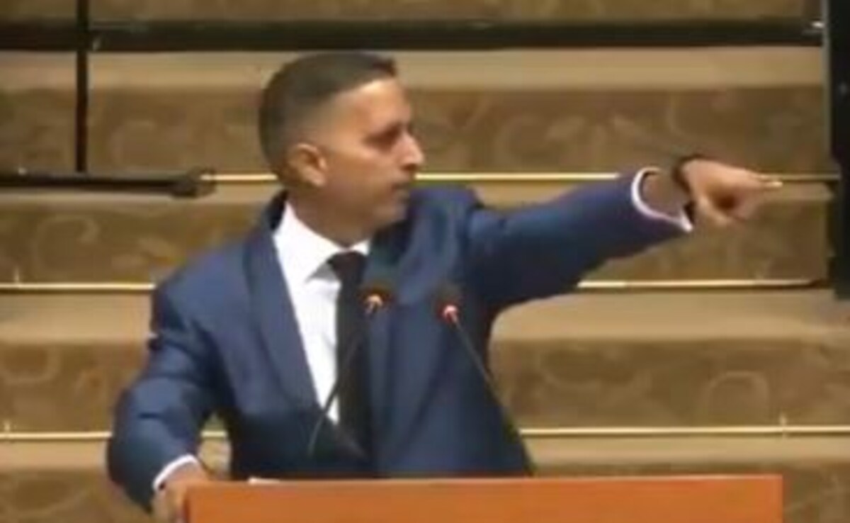 गयाना की संसद में गूंजी हिंदी, मंत्री ने विपक्ष से कहा- माननीय अध्यक्ष महोदय मैं चुनौती देता हूं, देखिए वीडियो