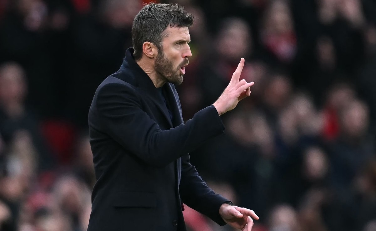 Manchester United Cant Rush Manager Choice: Michael Carrick
