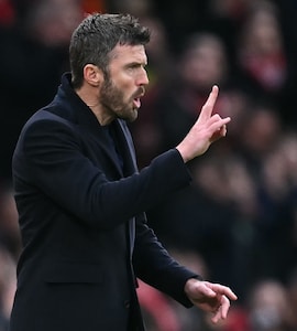 Manchester United Cant Rush Manager Choice: Michael Carrick