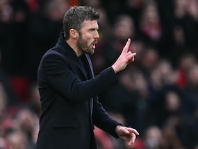 Manchester United Cant Rush Manager Choice: Michael Carrick