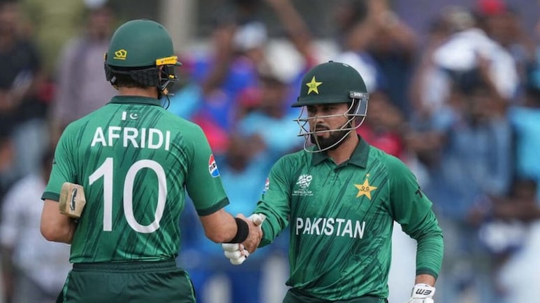 PAK vs NED : T20 वर्ल्ड कपमध्ये नेदरलँड्सनं पाकिस्तानला रडवलं! पहिल्याच मॅचमध्ये विजयासाठी फुटला घाम