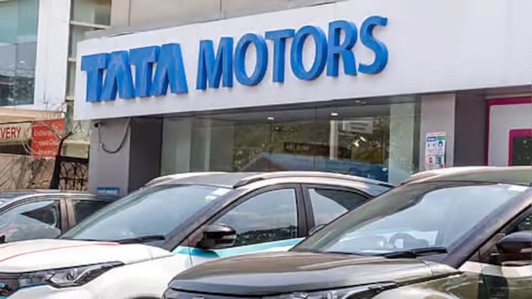 Tata Motors PV Q3 Review: ICICI Securities Upgrades Rating Despite Weak Quarter — Check Hiked Target Price