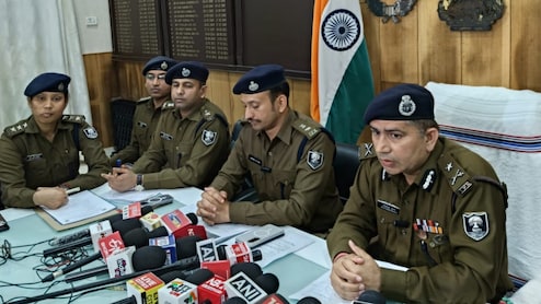 कपड़े पर स्पर्म, SHO की लापरवाही... NEET छात्रा की मौत मामले में पटना पुलिस की प्रेस कॉन्फ्रेंस