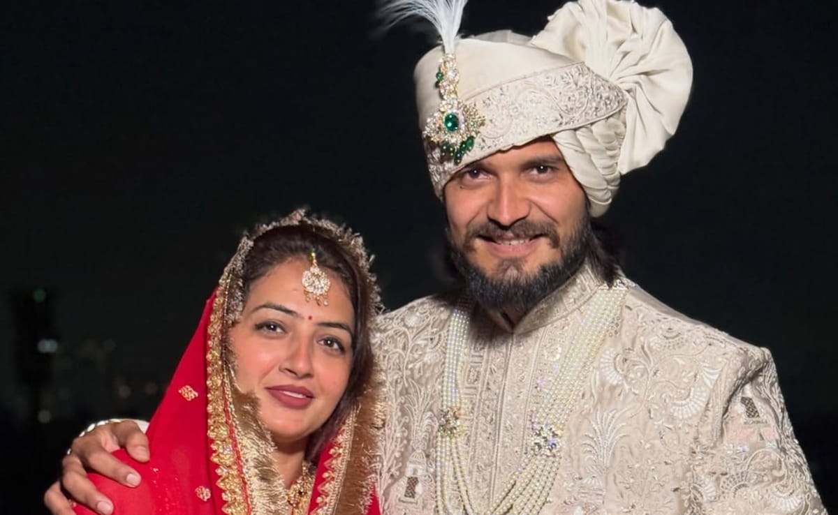 वड़ा पाव गर्ल चंद्रिका दीक्षित ने कर ली दूसरी शादी? पहले पति को तलाक दिए बिना फिर पहना लाल जोड़ा