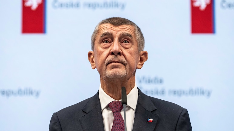 Czech Prime Minister Supports Social Media Ban For Under-15s