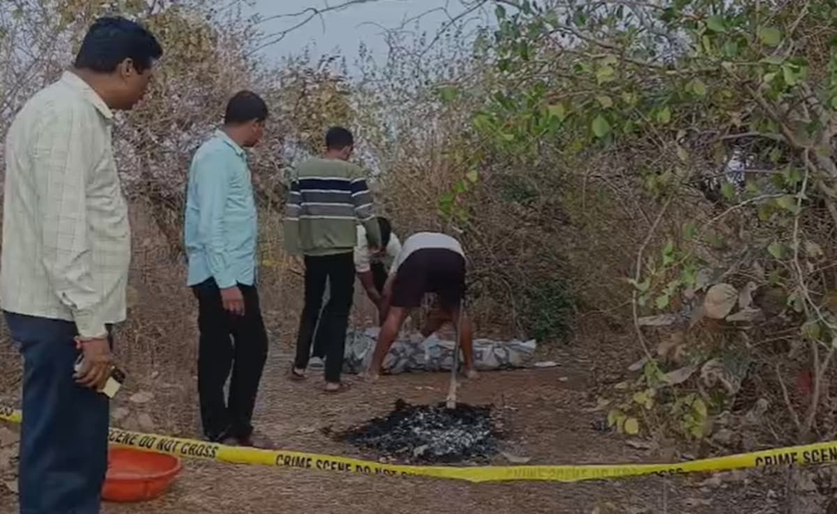 ट्रांसजेंडर प्रेमी की बेरहमी से हत्या, पुलिस भर्ती की तैयारी कर रहे युवक ने जंगल में जिंदा जलाया