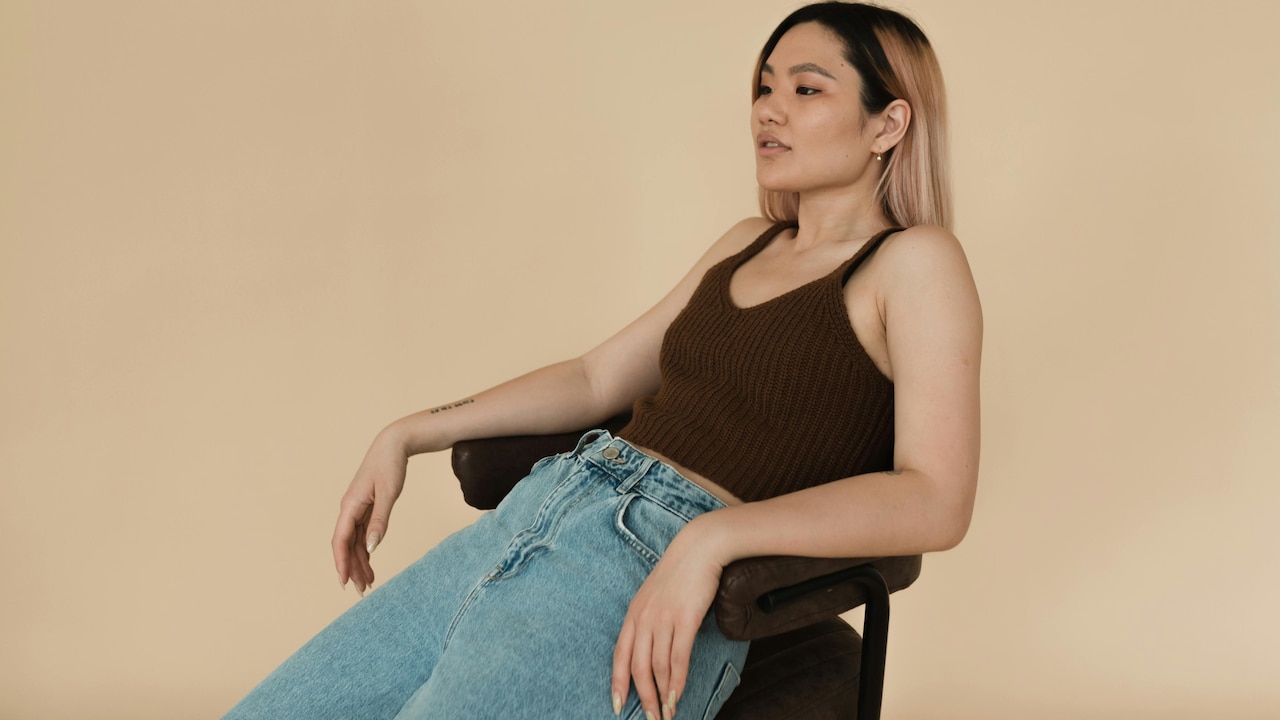 Armpit Gap in Sleeveless Tops: Shop Trending, Well-Fitted And Comfortable Styles Now.