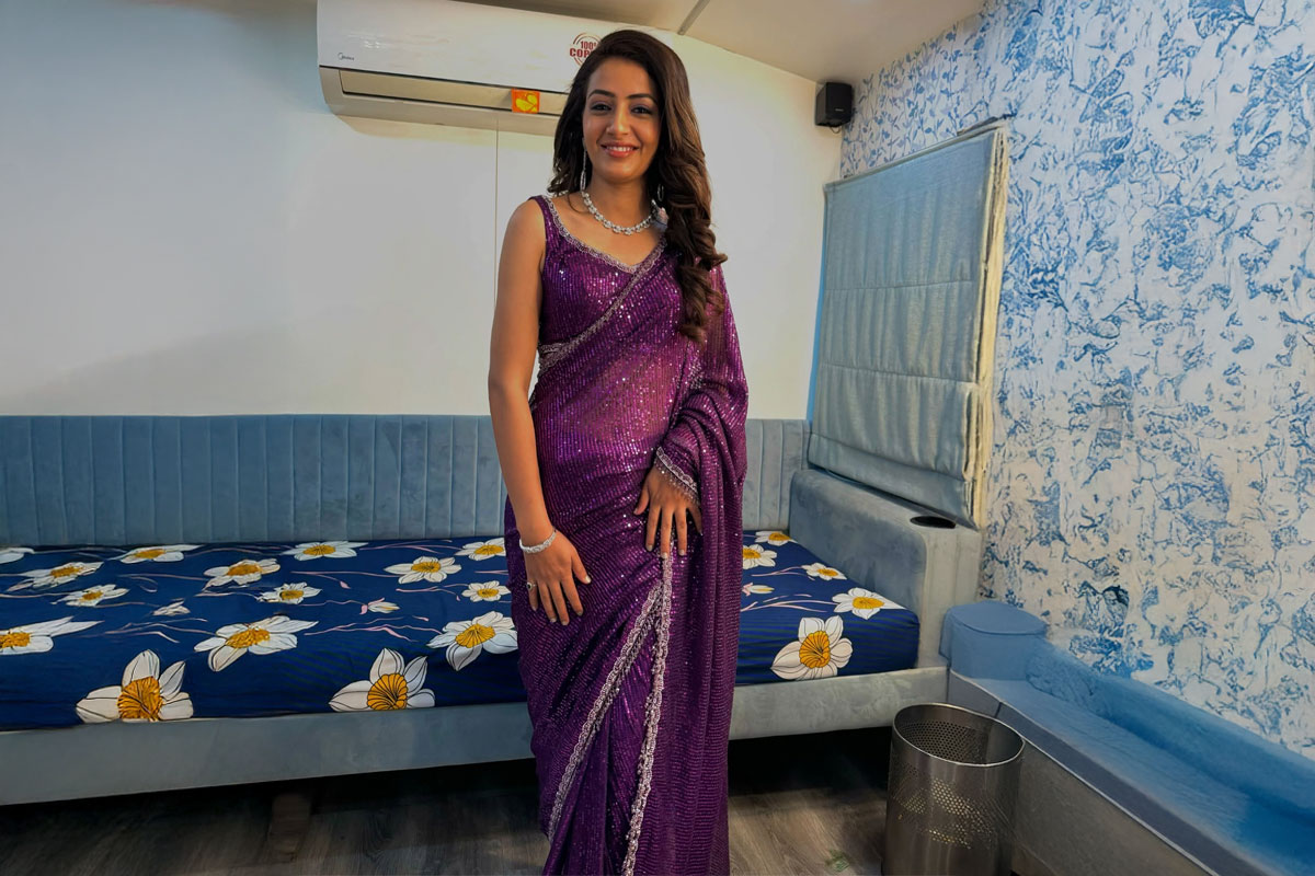 Chandrika Dixit Gets Teary Eyed; Accuses Husband of Cheating