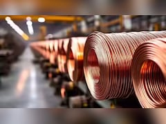 Copper Prices: सोना-चांदी वाले देखते रह गए, कॉपर वाले मौज मार गए, दे रहा इतना रिटर्न