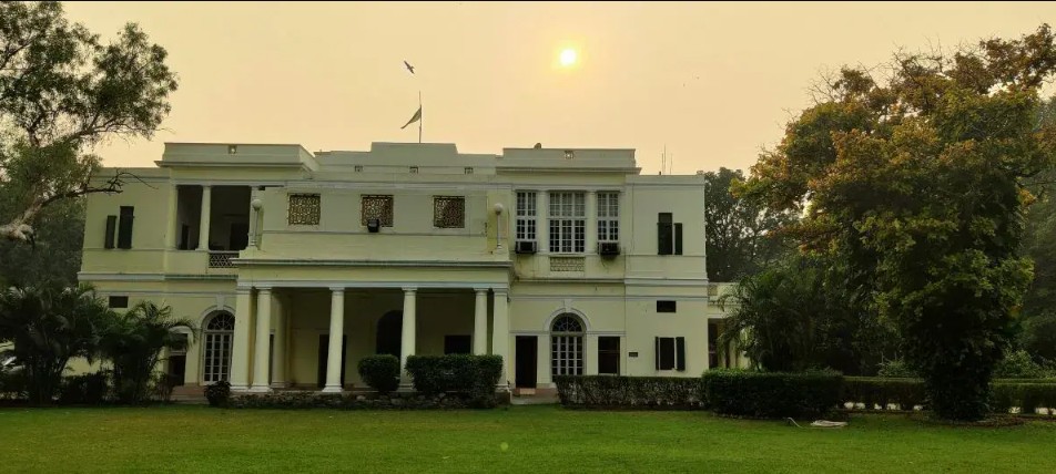 Maharaja Of Tehri Garhwal Is Selling His Lutyens' Delhi Bungalow For Rs 1,000 Crore, Says Report