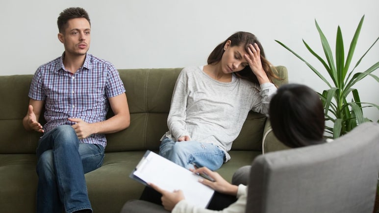 Is Couples Counselling Right For You, And Will The Therapist Take Sides? An Expert Explains