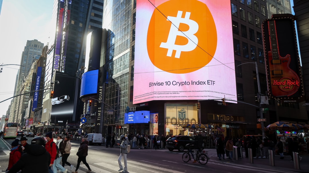 Bitcoin Drops Below $76,000 With Traders Pivoting Back To Metals