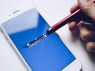 बच्चों की ऑनलाइन सेफ्टी के लिए सोशल मीडिया बैन? इस देश ने किया एलान