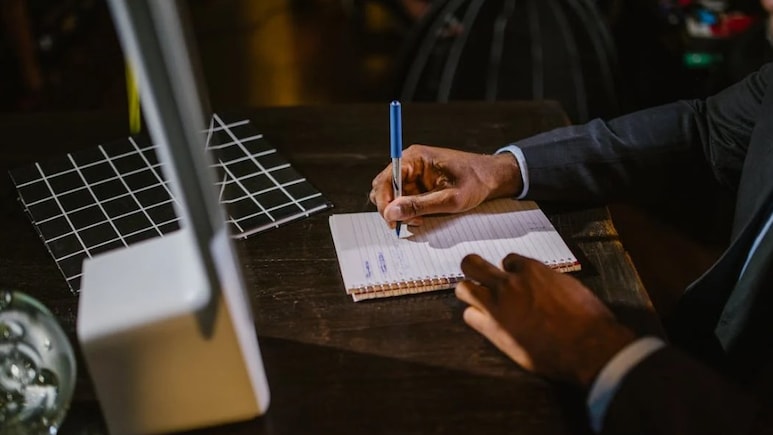 After 50 Years Of Service, Man In His 70s Fired Without Severance Or Farewell: "Loyalty Means Nothing"