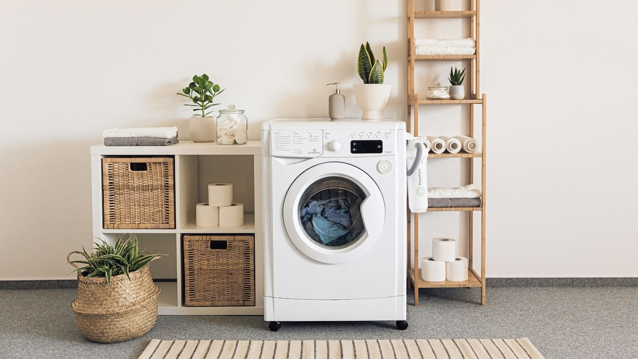 Expert tips to know before choosing washing machine for a family of four