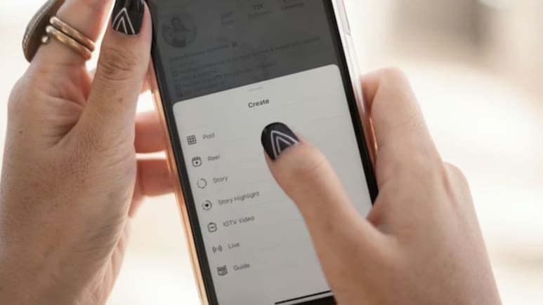आपकी Reels क्यों नहीं हो रही Viral? टेक्स्ट और कैप्शन की ये छोटी गलती कर रही है बड़ा नुकसान!