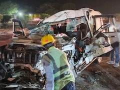 औरंगाबाद में भीषण सड़क हादसा, शादी से लौट रही स्कॉर्पियो ट्रक से टकराई, 3 की मौत, 7 घायल