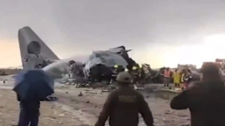 करोड़ों के नोट लेकर जा रहा प्लेन क्रैश, सड़क पर गिरा बोलिवियाई एयरफोर्स का विमान, 15 की मौत