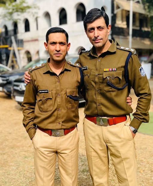 कभी इनका ऑटोग्राफ लेने के लिए लगती थी लंबी लाइन, आज 53 की उम्र में फिटनेस देख कहेंगे दूसरा अनिल कपूर