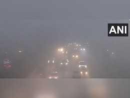 Delhi-NCR Wakes Up To Thick Blanket Of Fog, Air Quality Remains Poor